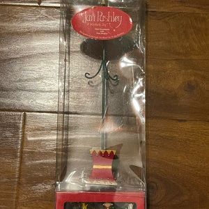 Jan Pashley A Winter’s Joy mini ornaments with tree display